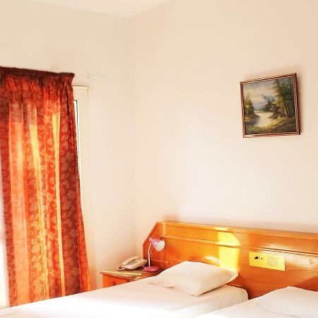 Rebioz Hotel Lárnaka Kültér fotó